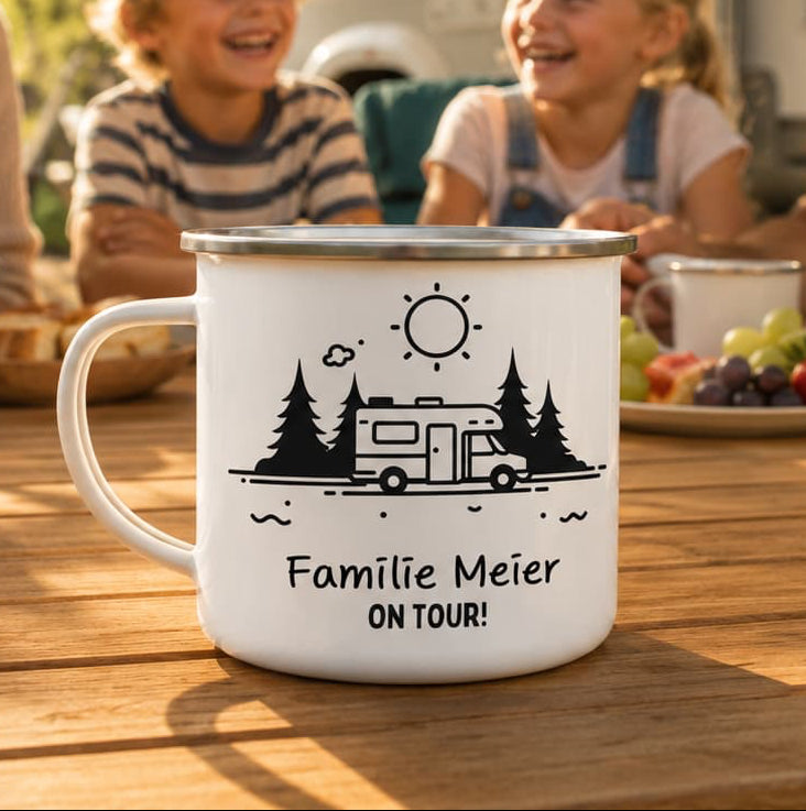 Familie on Tour - Personalisierbar - Mit eigenen Namen - Emaille Tasse (Silber)
